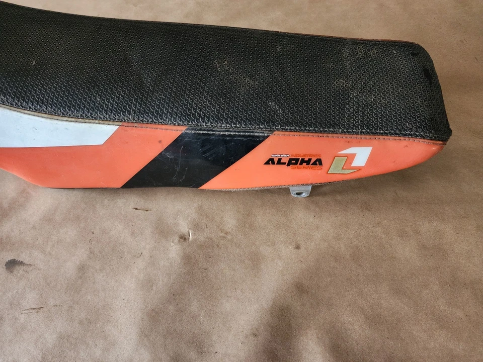 2003 Honda CR85 RB Seat & Pan - Image 4 of 4