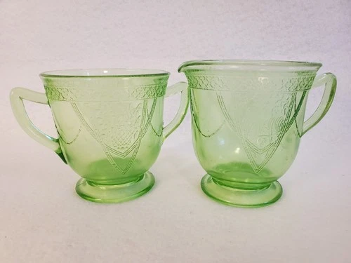 Vtg Green Depression Uranium Glass Federal Georgian "Lovebirds" Cream & Sugar