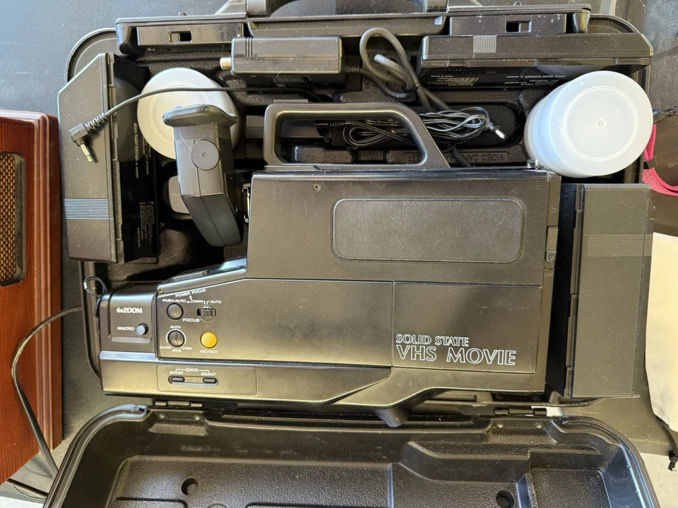 Panasonic VHS Full Size Camcorder with Case and Extras - Image 2 of 3