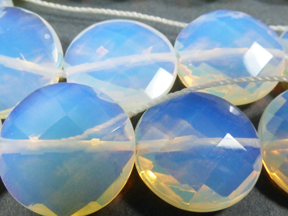 Cuentas planas redondas de ópalo sintético opalita facetado cadena de 16,25" Foto 2 de 4