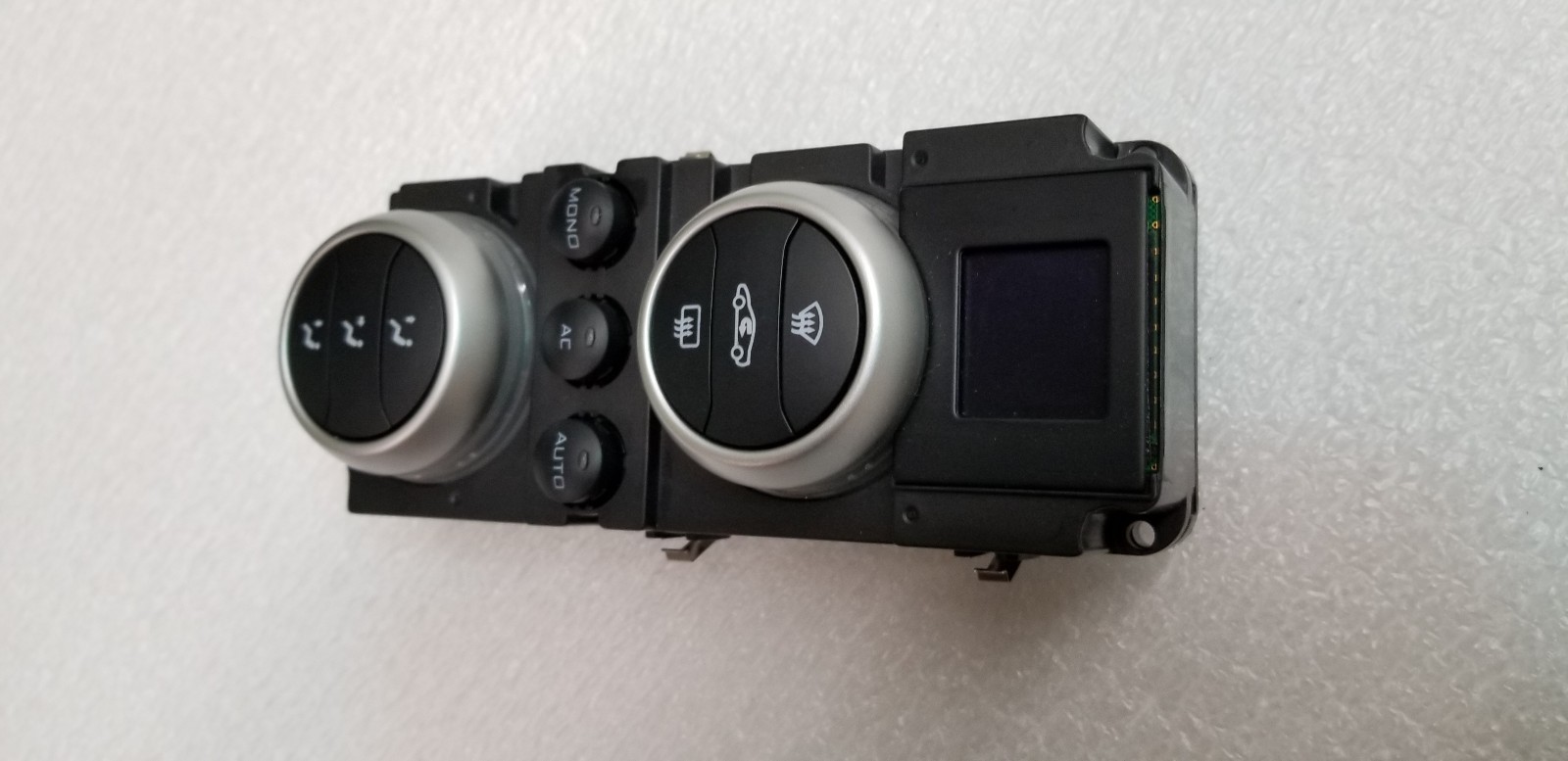 MCLAREN MP4-12C DRIVER SIDE DOOR CONTROL SWITCH UNIT OEM 11M2365CP .01