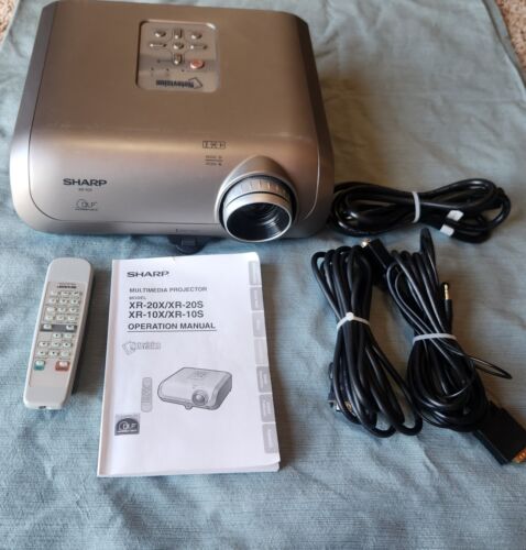 SHARP XR-10S NoteVision Multimedia Desktop Home Projector NEW LAMP COMPLETE