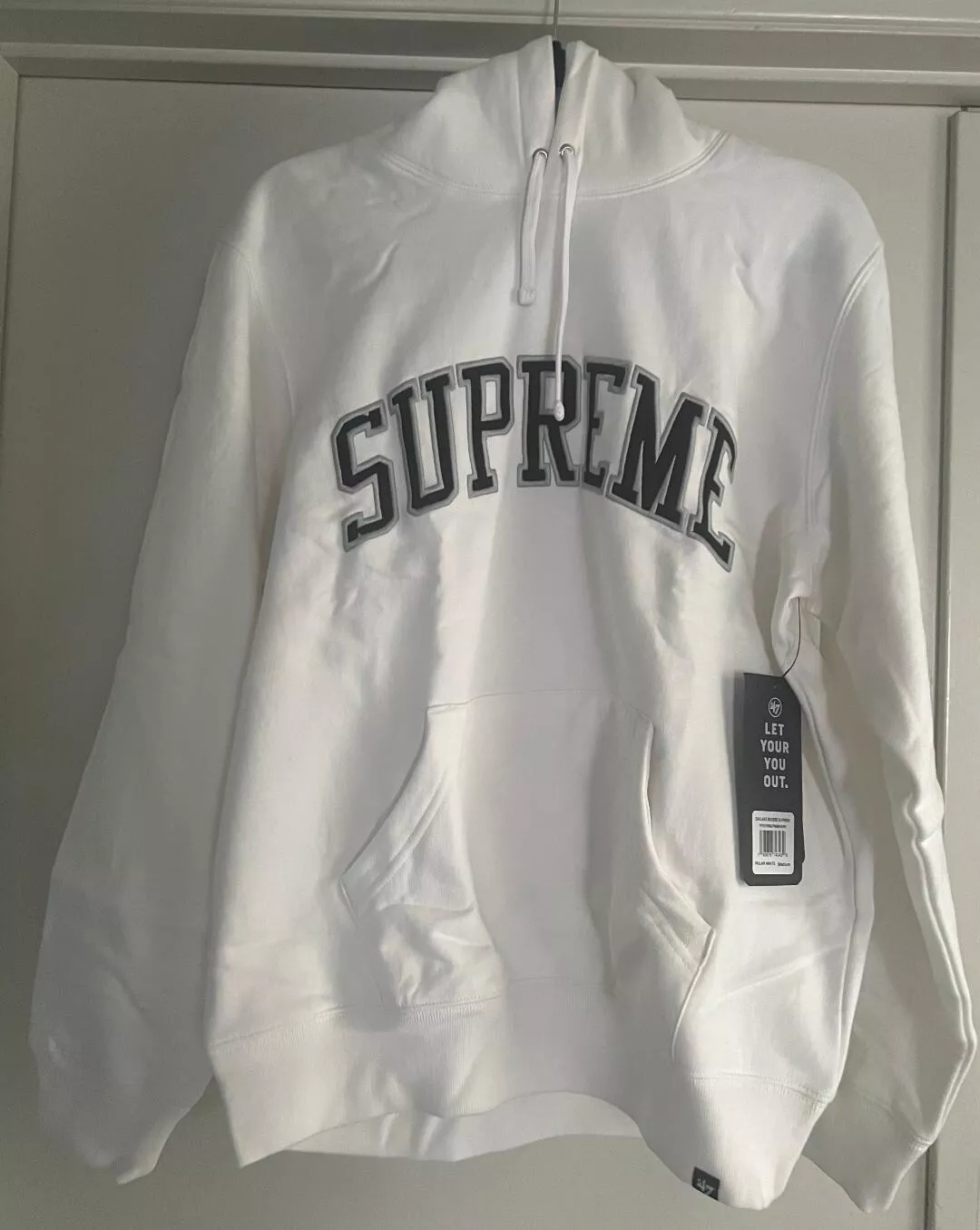 Sweats shirt à capuche SUPREME NFL Raiders neuf   moyen   blanc   authentique neuf avec étiquettes !