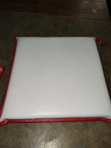 VINTAGE BRISTOL INTERNATIONAL RACEWAY BLEACHER SEAT CUSHION Set Of 2 VGC NASCAR - Picture 5 of 10
