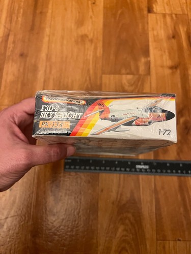 1/72 Scale Matchbox Douglas F3D-2 Skyknight Plastic Model Kit 1987 - Picture 8 of 11