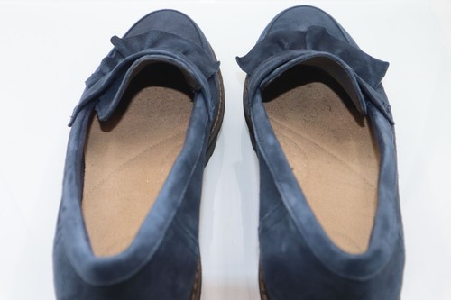 Clarks Womens Navy Blue Suede Loafers With Ruffle Accent & Chunky Heel - Picture 7 of 10