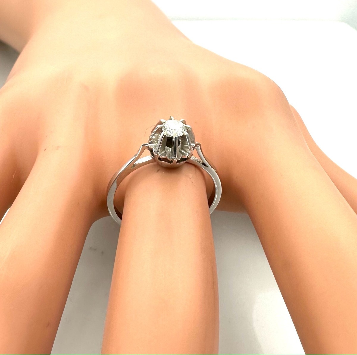 Bague Solitaire Or Blanc 18 Carats Avec Diamant 0,22 Carat - Taille 55 - Occasion Magnifique
