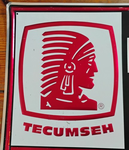 Vintage Tin Sign Tecumseh Factory Service, Indian in Headdress, Red Black White - Bild 3 von 6