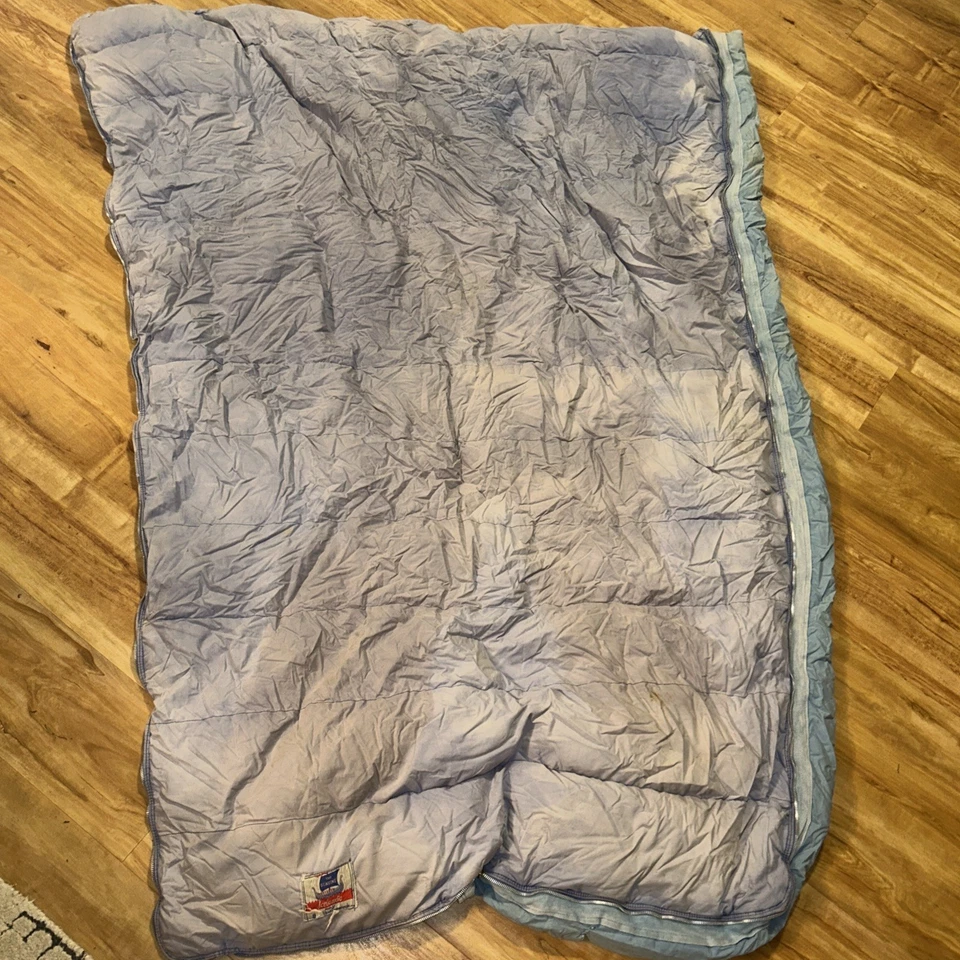 vintage (1970s?) Black's of Greenock "Icelandic" tapered Down sleeping bag - Image 4 of 4