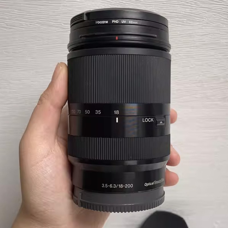 Sony SEL 18-200mm f/3.5-6.3 OSS LE Zoom E-Mount Lens