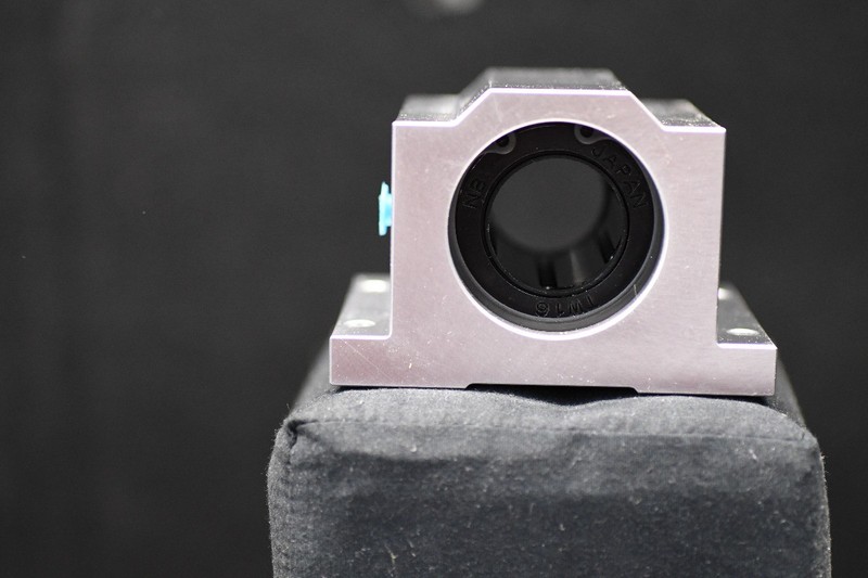 Linear System TWA-16UU Slide Unit (Base: 3.25"x2.8" / Bearing Size: 1" / Qty: 2)