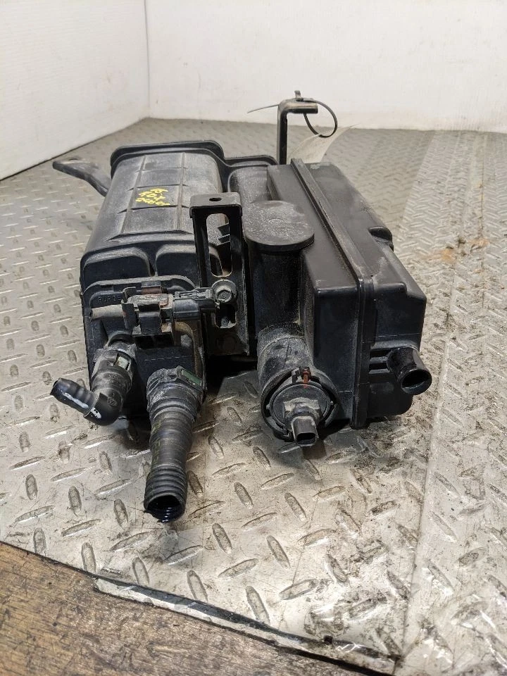 Acura RDX 2013-2018 bote de carbón evap de vapor de combustible OEM 1173912 Foto 4 de 4