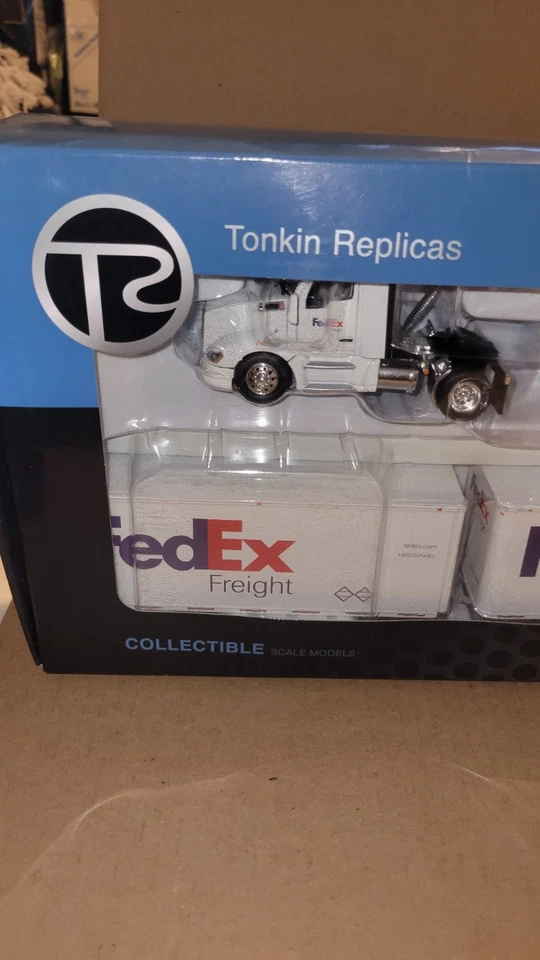 Tonkin Replicas 1:53 FedEx  Trailer Collectible Scale New  - Image 2 of 4