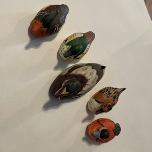 LOT OF 5 VINTAGE Mallards Ducks 4 ENESCO (3.5") 1 Unbranded (4.25") EUC