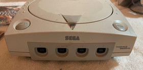 SEGA Dreamcast HKT-3020 Console, Controller w/ VMU & 2 Empty Game Cases Untested