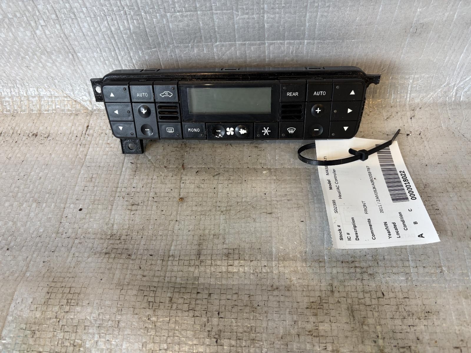 Maserati Quattroporte 2010-2012 Panel P/N 271199