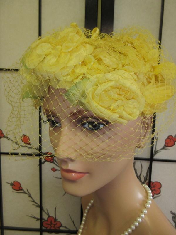 Vtg 50 60s YELLOW MILLINERY FLOWERS Cocktail Veil Cli… Gem
