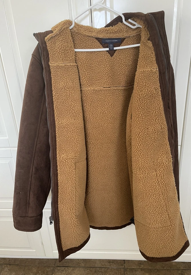 Tommy Hifiger Shearling Coat Faux Suede, 100% Polyester Size XXLG ￼ - Image 2 of 4