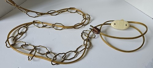Vintage Hollywood Regency Brass Ornate Swag Chain Hanging Milk Glass Floral Lamp - Picture 5 of 9