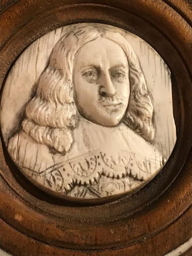 Carved Portrait of King Charles I of Great Britain - Picture 2 of 4