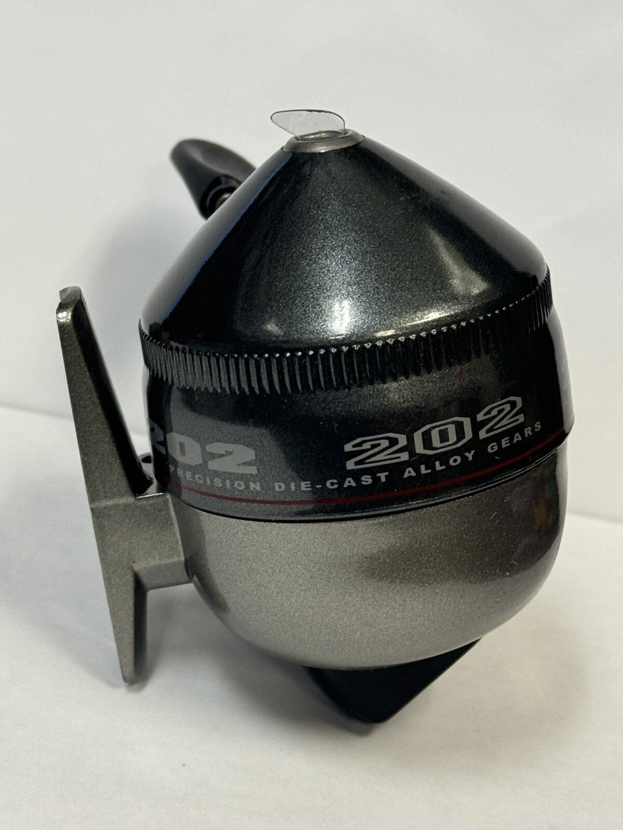 Zebco 202 Wide Range Powertrain Drag Standard Series Fishing Reel