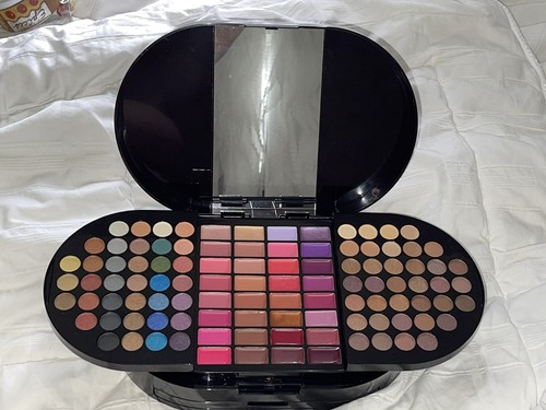 Never used Christian Siriano Makeup Palette#41A - Picture 2 of 4
