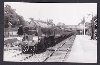 Eisenbahn Surrey SR Dampf 792 ''Sir Harris de Revel'' @ Weybridge Bahnhof 1933 Foto