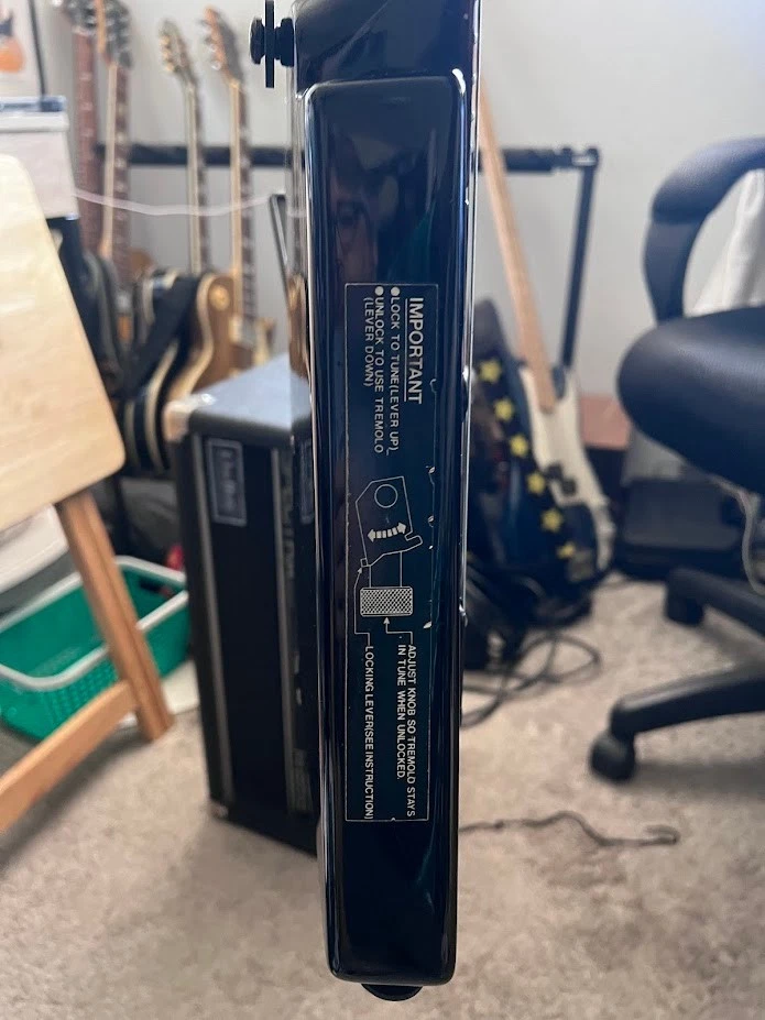 Spirit Headless Guitar by Steinberger, Black, Tremolo System, Great Condition, - Image 4 of 4