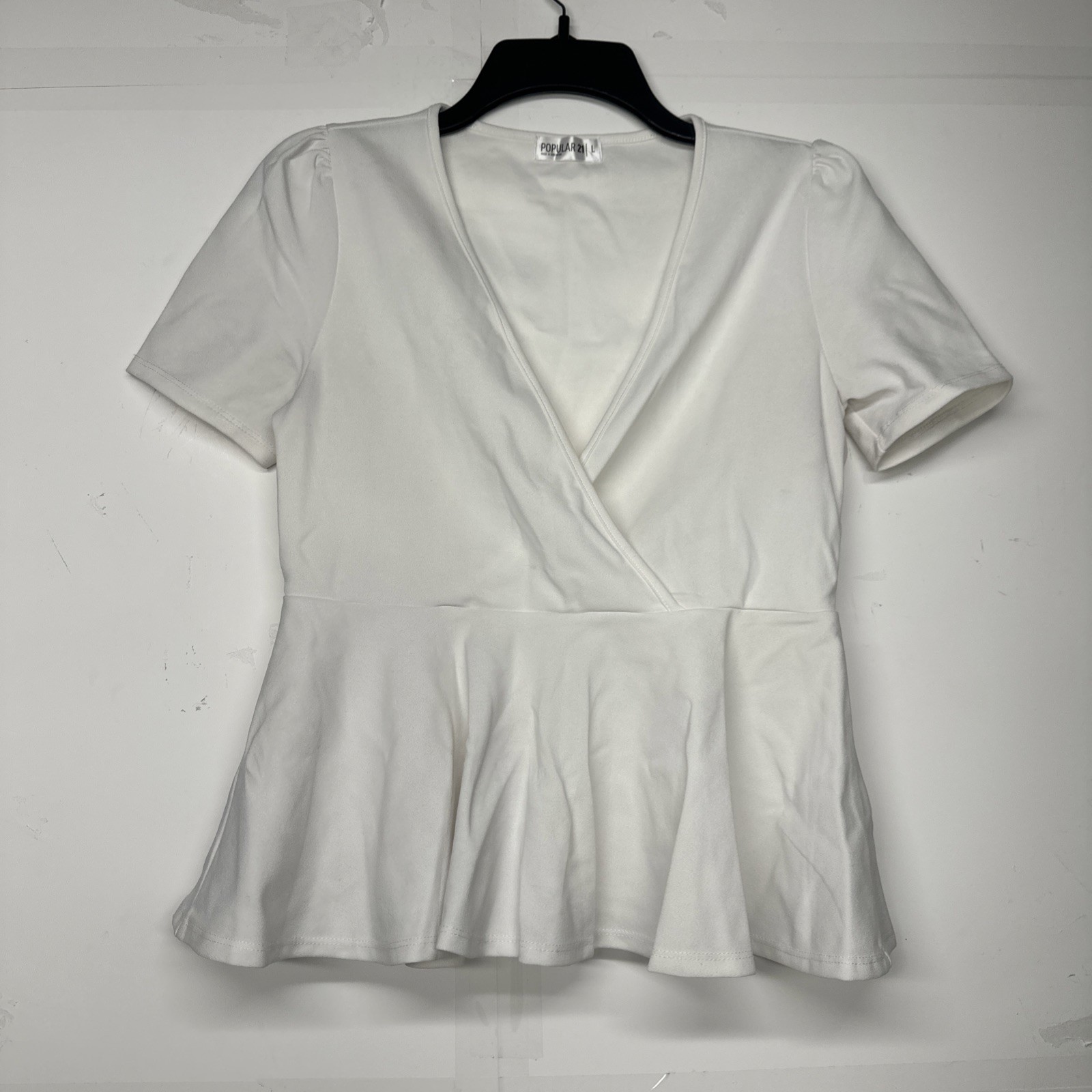 Popular 21 Size Large White Peplum Top with V-Neck Short Sleeves