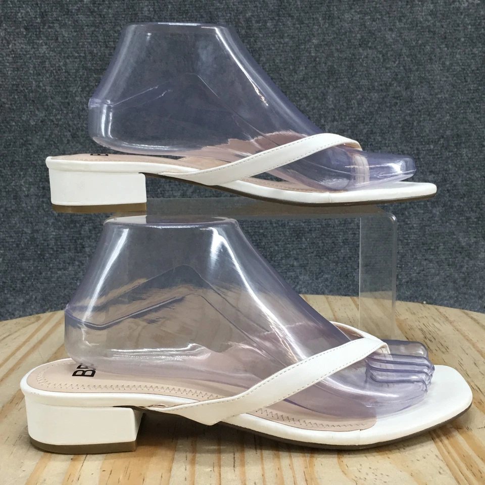 Sandalias BP para mujer 8,5 M blancas garra tanga imitación cuero tacones informales puntera Foto 2 de 4