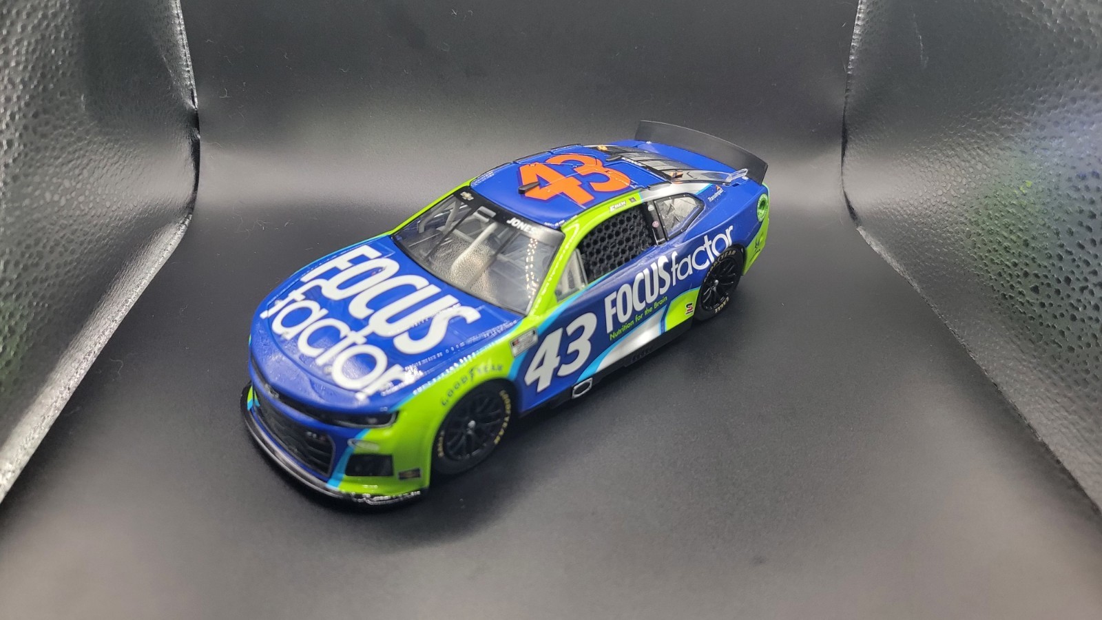Auténtico Nascar Erik Jones 2022 Wave 10 | Meses sin interés Auténtico Nascar Erik Jones 2022 Wave 10 | Meses sin interés