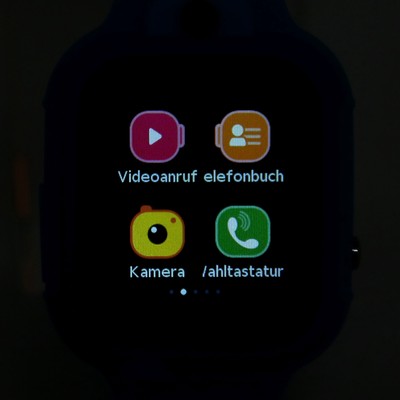 4G Kids Smartwatch IP67 Waterproof Touch Screen 2 Way Voice Video Call SOS A Hot