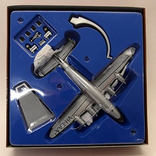 Corgi 1/144 Scale Diecast 47502 Lockheed Constellation Qantas Sydney - London - Image 4 of 4