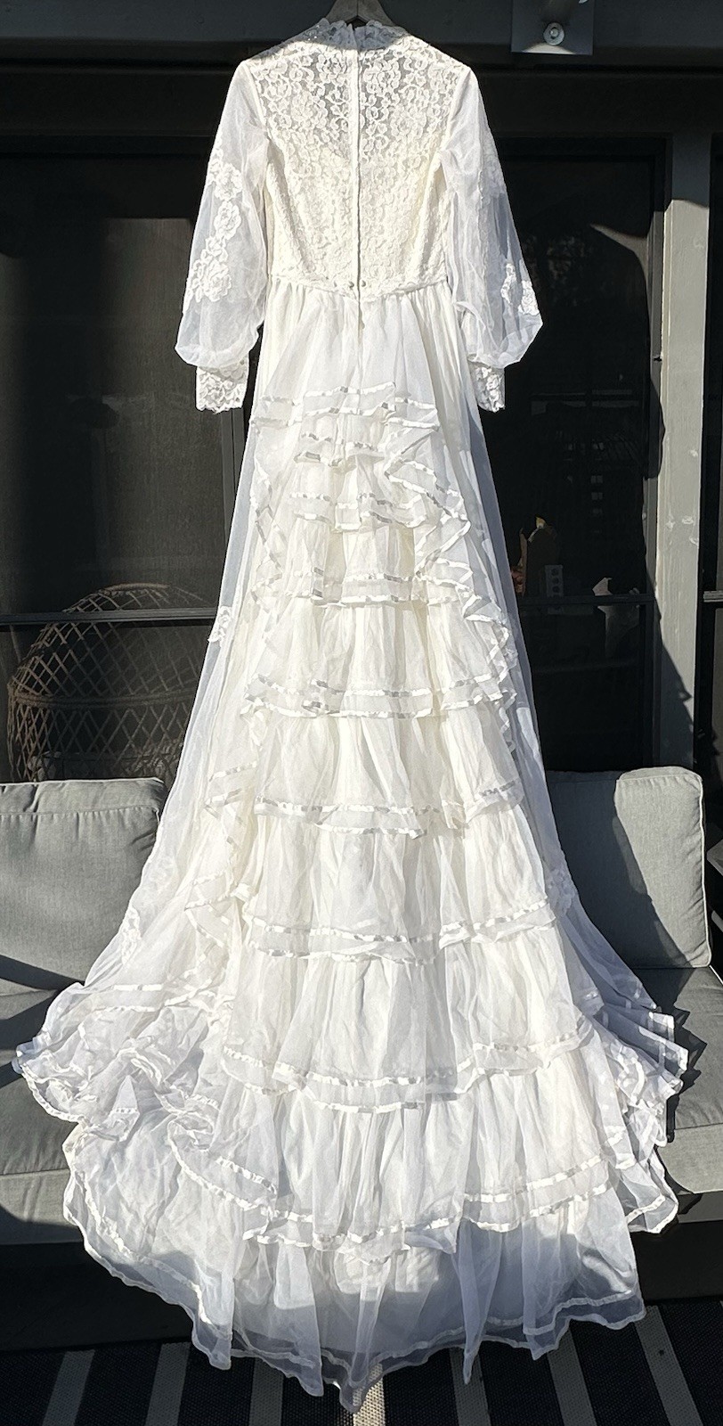 Vtg Bridallure By Alfred Angelo Lace Ruffle Train Wedding Dress USA *Size 8