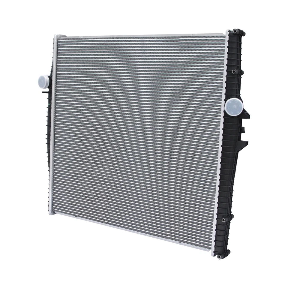 Radiator Fits 2003-2008 Volvo VNL 2004-2009 Volvo VNM 20461059 2037029 20991711 - Imagem 3 de 4