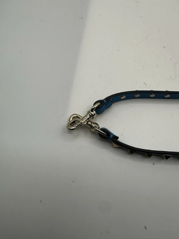 CORREA DE REPUESTO VALENTINO GARAVANI CUERO AZUL TACHONADO Foto 4 de 4