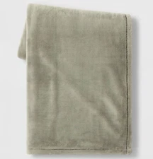 NEW Threshold Oversized 50" x 70" Primalush Throw Blanket Dried Sage