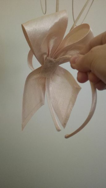 FRCOLOR Cerchietto Floreale Con Fiori Rossi In Plastica E Resina Per Matrimonio, Festa, Eventi Speciali - Accessorio Elegante Per Capelli
