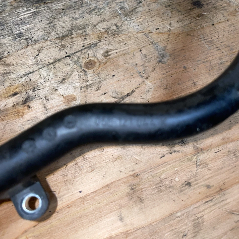 Tubo de refrigerante Audi Q7 2011-2015 OEM 06E121044K Foto 4 de 4