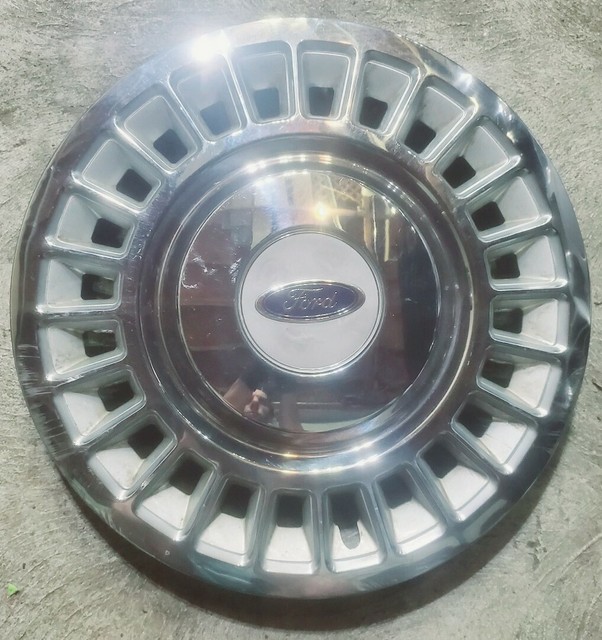 OEM 199802 Ford Crown Victoria P71 Police Car 16" Hubcap Wheel Cover
