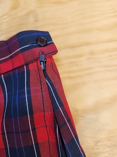UTW Skirt Juniors 7 Red Plaid Pleated Culottes School Uniform Polyester Blend - Picture 5 of 7