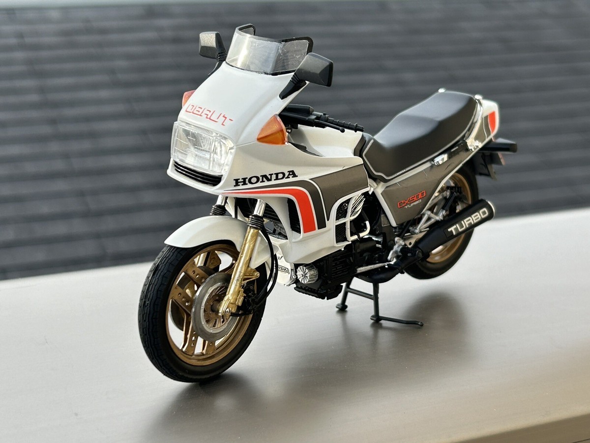 Tamiya 1:12 Motorcycle Series No.16 Honda CX500 Turbo