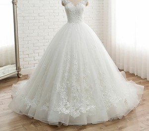 lace silhouette wedding dress