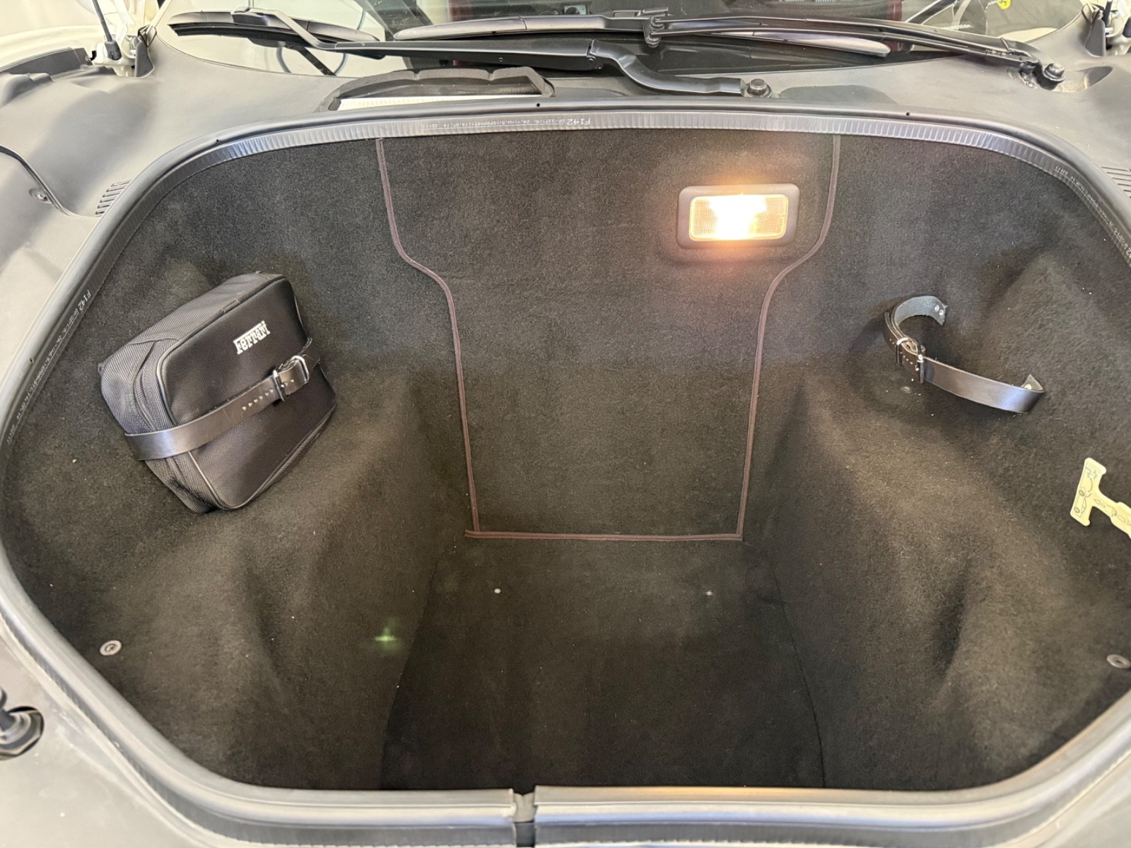 Ferrari 458/488 Trunk Straps