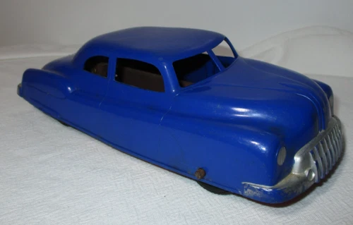 VINTAGE MARX 1950s HARD PLASTIC BRAKING CAR.