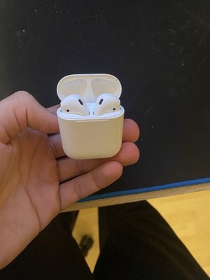 Apple AirPods Bluetooth In-Ear-Kopfhörer - Weiß (1. Generation)