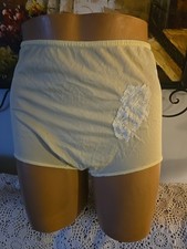 Vintage Panty 60s Size M6 NYLON YELLOW MADE IN USAFLOWER ON SIDE