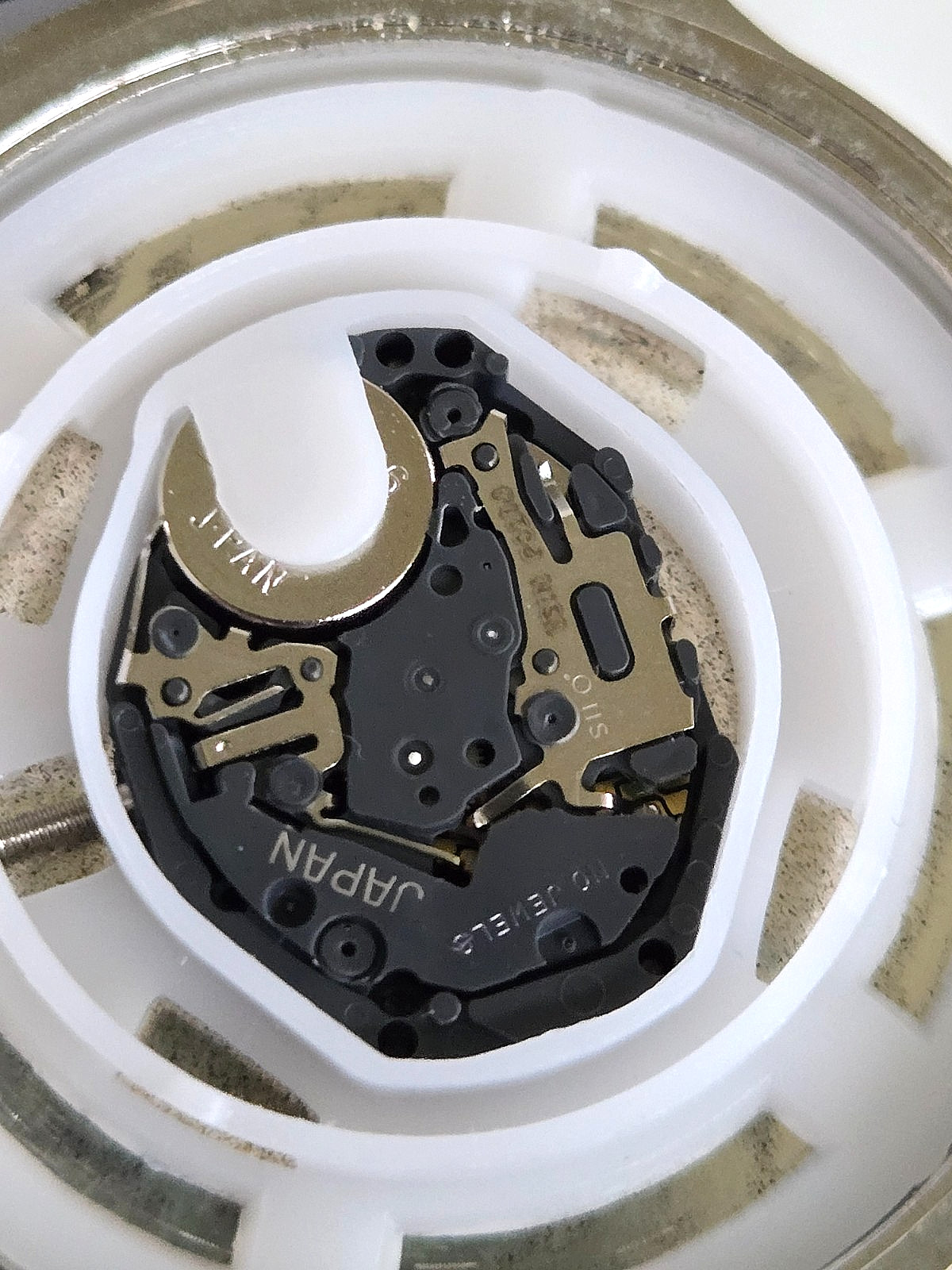 MZB Gen604 Silver Tone Round Case Quartz Wrist Watch Black Strap New Battery