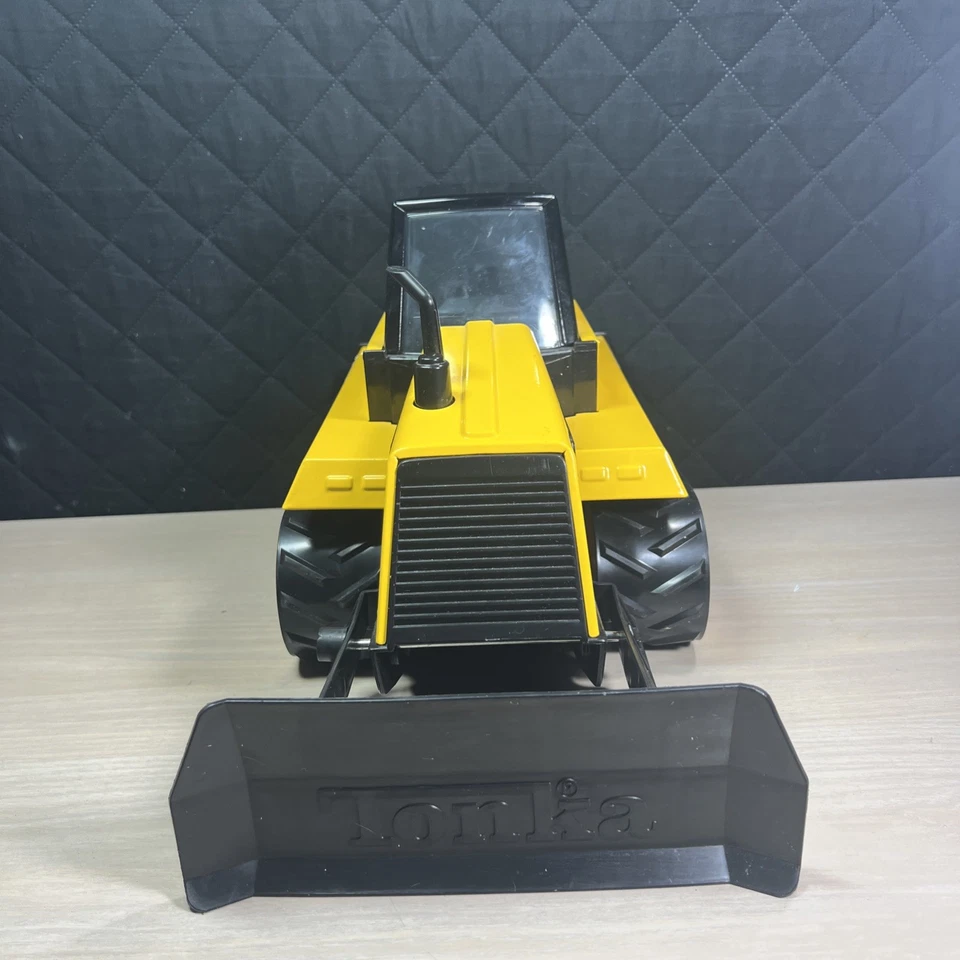 Vintage Large Black And Yellow Tonka 738 Bulldozer EXCELLENT!!    1990 - Image 2 of 4