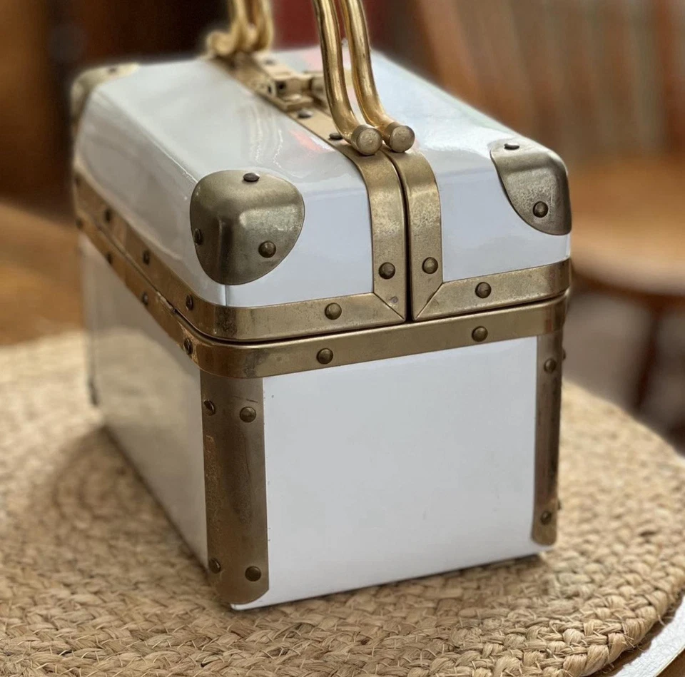 Bolso de Colección Lisette Nueva York Años 60 Marfil y Oro Caja Cartera Tren Estuche Foto 4 de 4